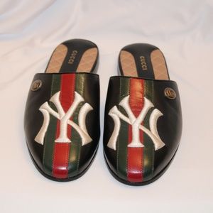 Gucci WOMENS NY Yankees Leather Slipper/Slide/Mule (US size 9)